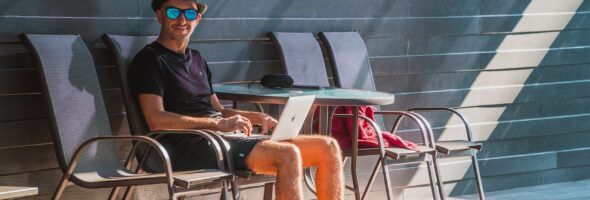 Cómo equilibrar tu bienestar mental y productividad en tiempos de cambio